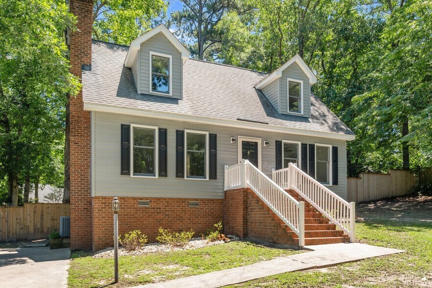 Building Photo - 112 Gawain Rd