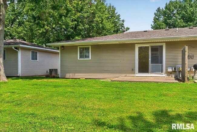 Building Photo - 8 Sundowner Ln