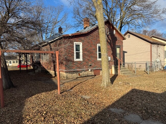 Building Photo - 526 Liberty St