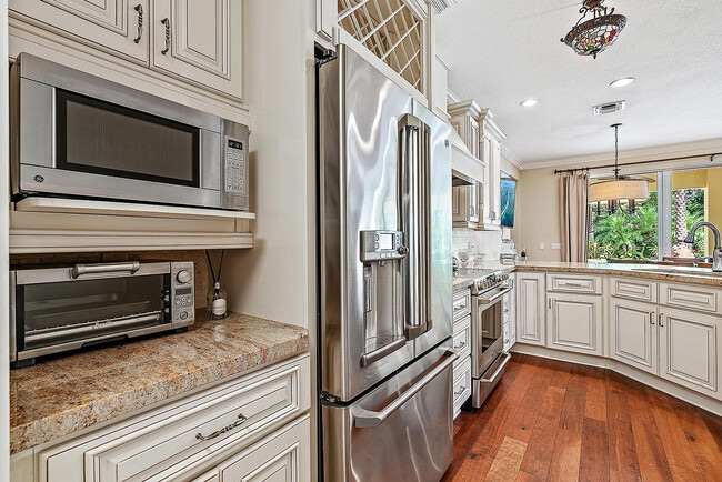 Building Photo - 140 Sweet Bay Cir