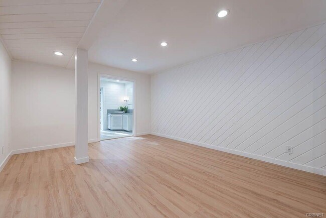 Building Photo - 21670 Encina Rd