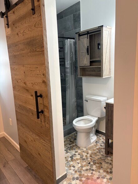 Bathroom - 433 S Fairview St