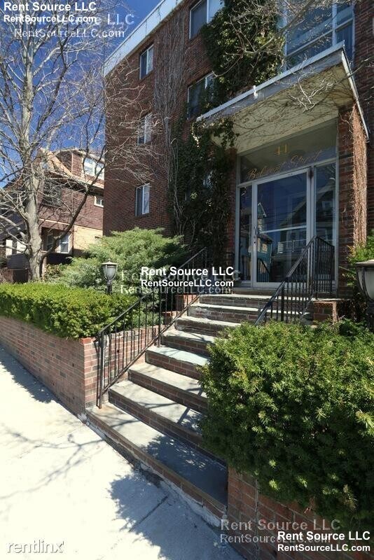 Building Photo - 41 Belmont St
