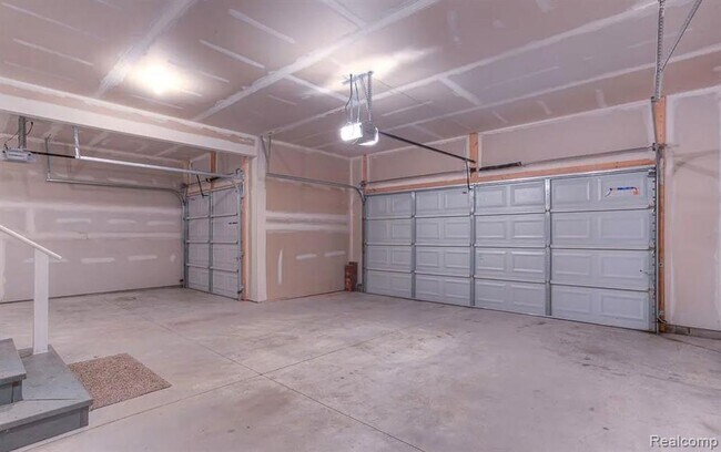 Building Photo - 29845 Macintosh Ln