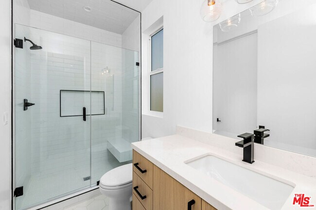 Building Photo - 4337 Dixie Canyon Ave