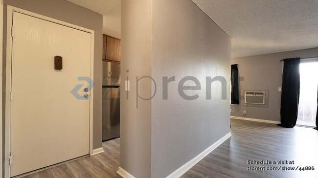 Primary Photo - 4602 Neil Rd