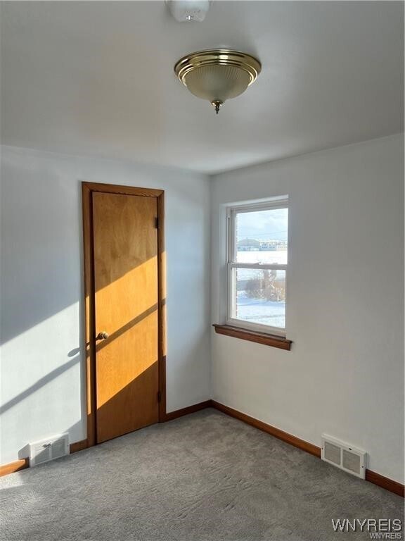 Building Photo - 49 Youngs Rd