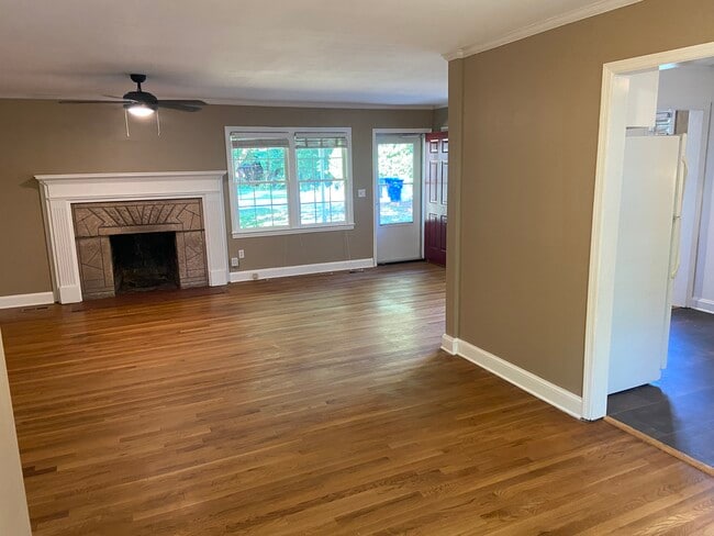 Building Photo - 4 Elletson Dr