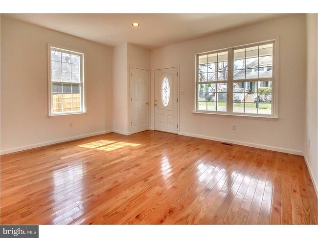 Building Photo - 719 N Shedwick St