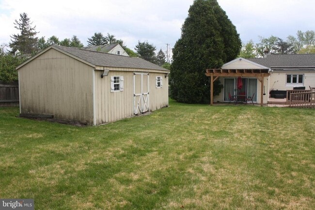 Building Photo - 1223 Township Line Rd