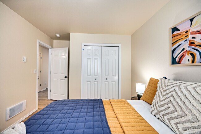 Building Photo - 3 Bedroom Rambler in Quiet Port Orchard Lo...