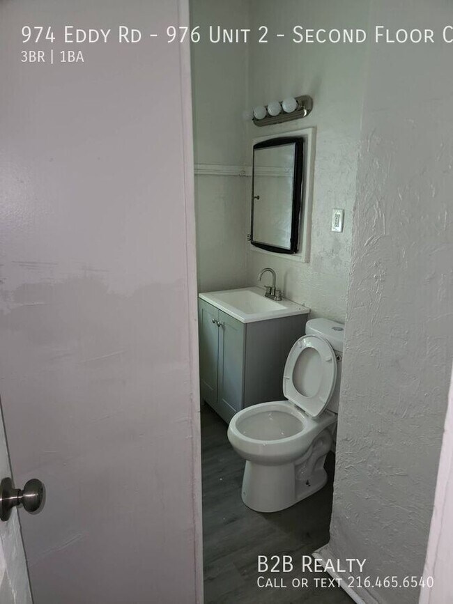 Building Photo - 974 Eddy Rd