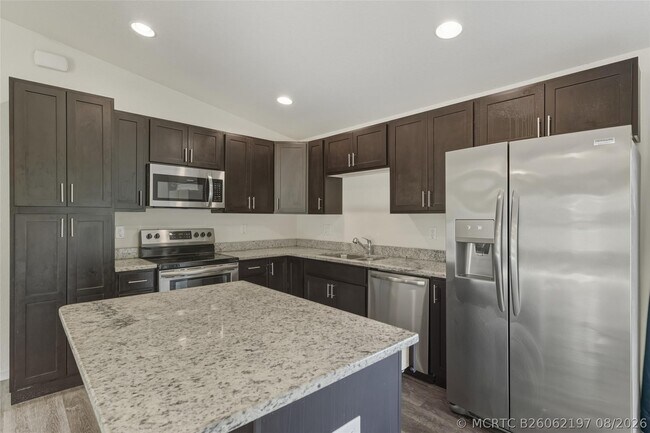 Building Photo - 8007 Royal Ct