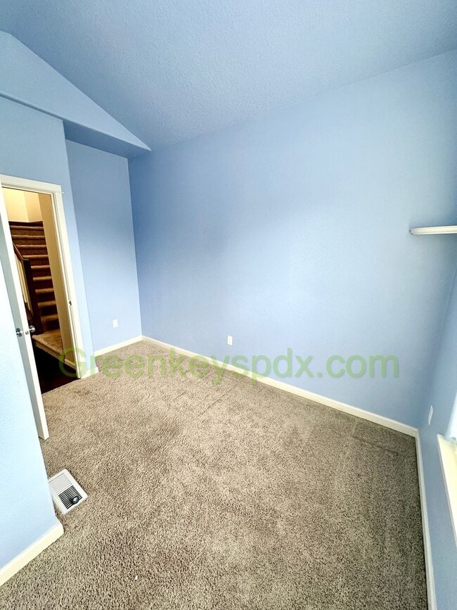 Building Photo - Gorgeous 3-Bedroom 2.5-Bathroom House with...