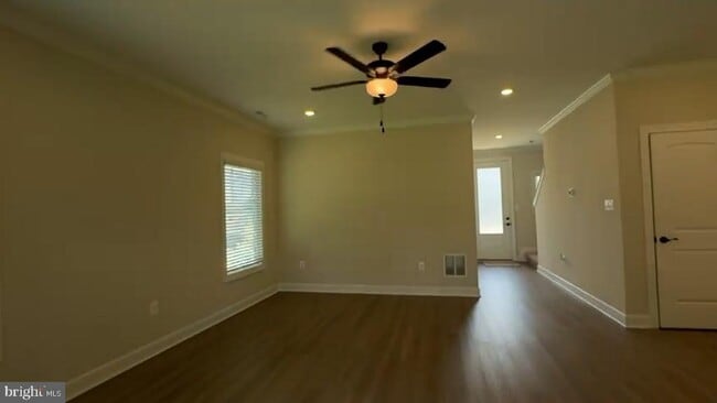Building Photo - 424 Abigail Ave