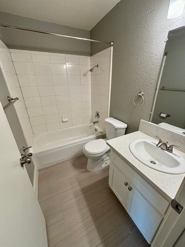 Building Photo - 7592 Deltawind Dr
