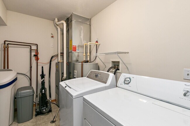 Building Photo - 952 Arvle Cir