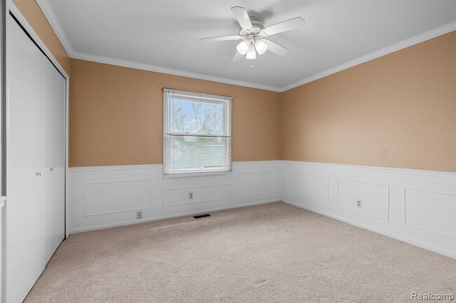 Building Photo - 45419 Glengarry Blvd