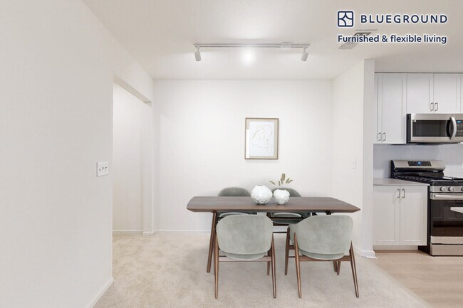 Building Photo - 313 Avalon Cir