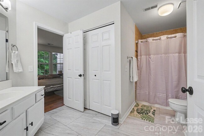 Building Photo - 6121 Gray Gate Ln
