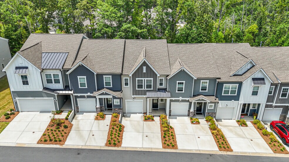 Building Photo - 529 Madison Falls Ct