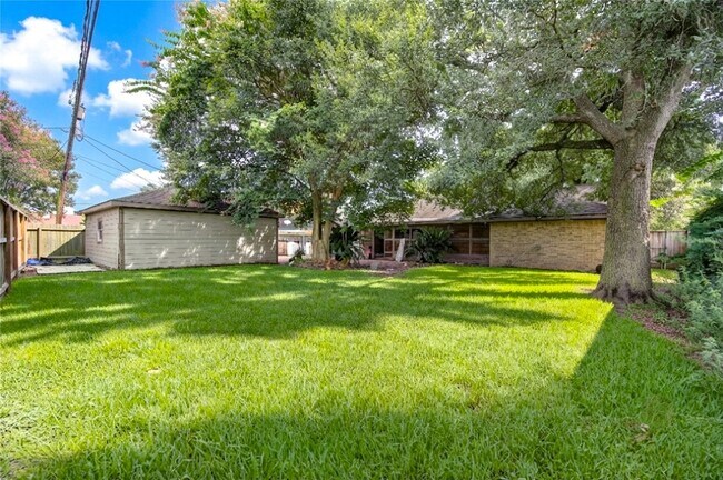 Building Photo - 2117 Willow Wisp Dr