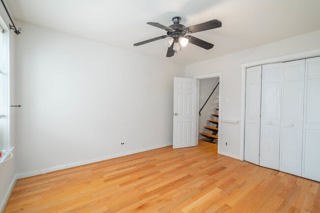 Building Photo - 802 LeCount St