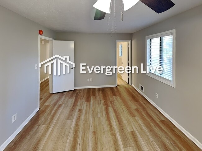 Building Photo - 6335 Cathedral Ln