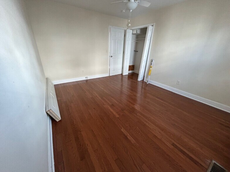 Building Photo - 61 Cooper St