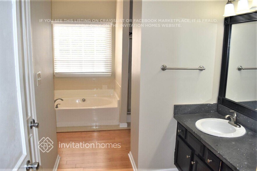 Building Photo - 2027 Arbor Forest Dr SW