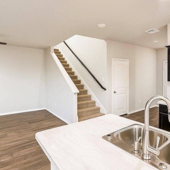 Building Photo - 15422 Massey Frst Dr