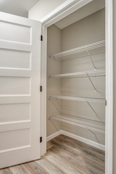 Building Photo - 1127 N Washington Ave