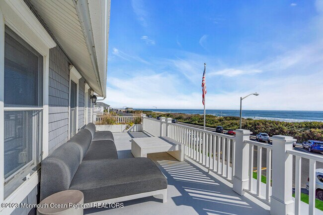 Building Photo - 1609 Ocean Ave N