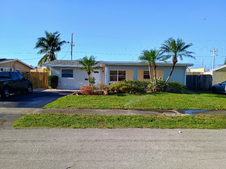 Primary Photo - 6711 Franklin St