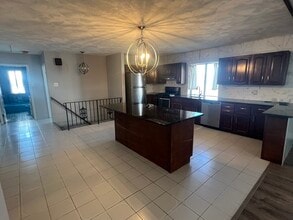 Building Photo - 236 Palfrey St