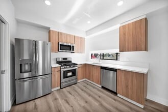 Building Photo - 1218 Magnolia