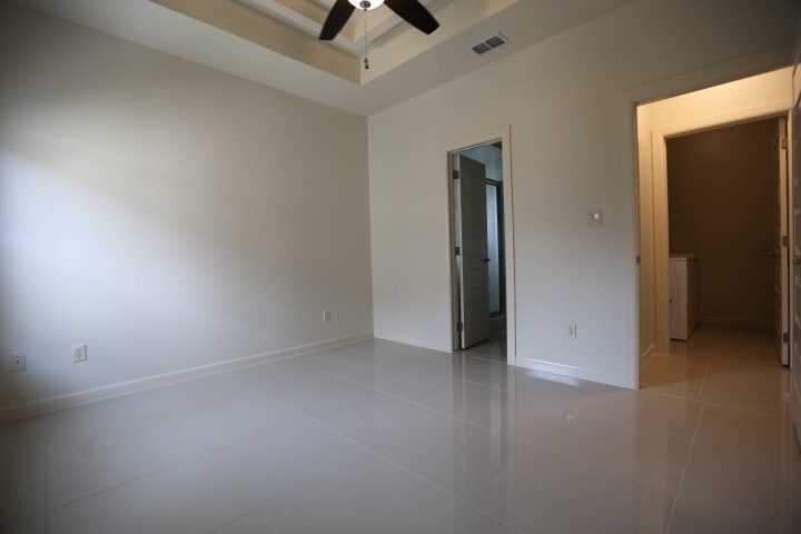 Building Photo - 904 Myrtle Beach Ave
