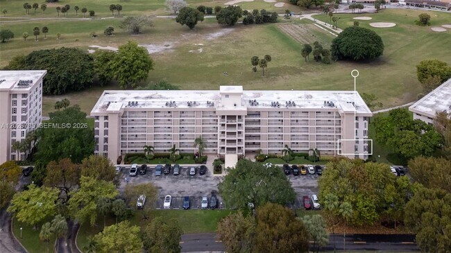 Building Photo - 2651 S Course Dr