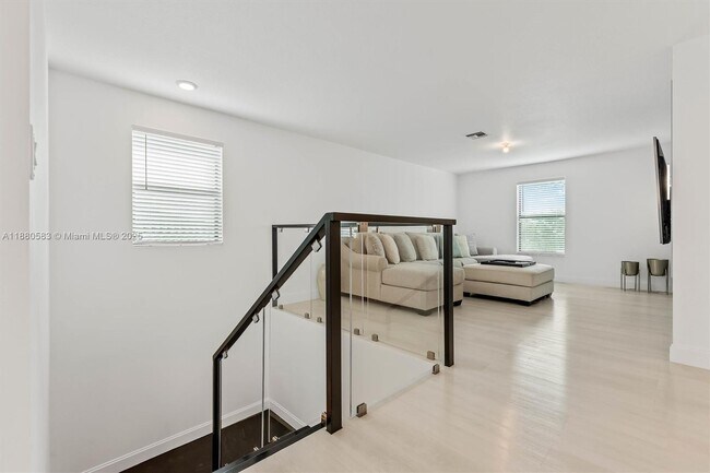 Building Photo - 3520 Haldin Pl