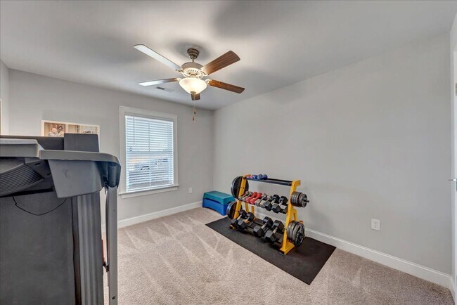 Building Photo - Beautiful 4BR/2.5BA  Full Brick Home in Co...