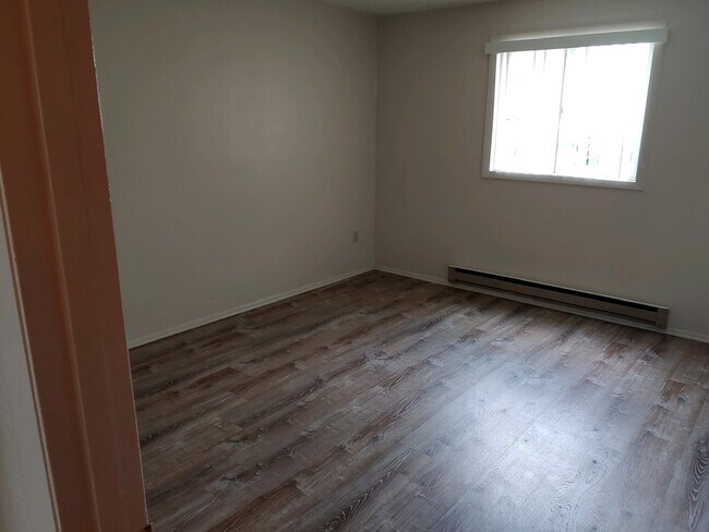 Bedroom - 2826 Baker Dr