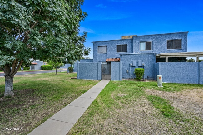 Primary Photo - 5406 W Sheena Dr