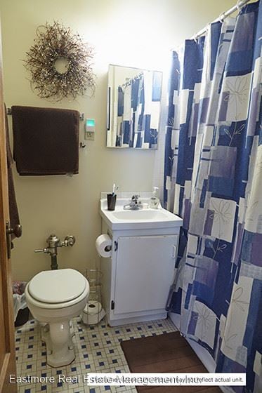 Building Photo - 4474 N Oakland Ave