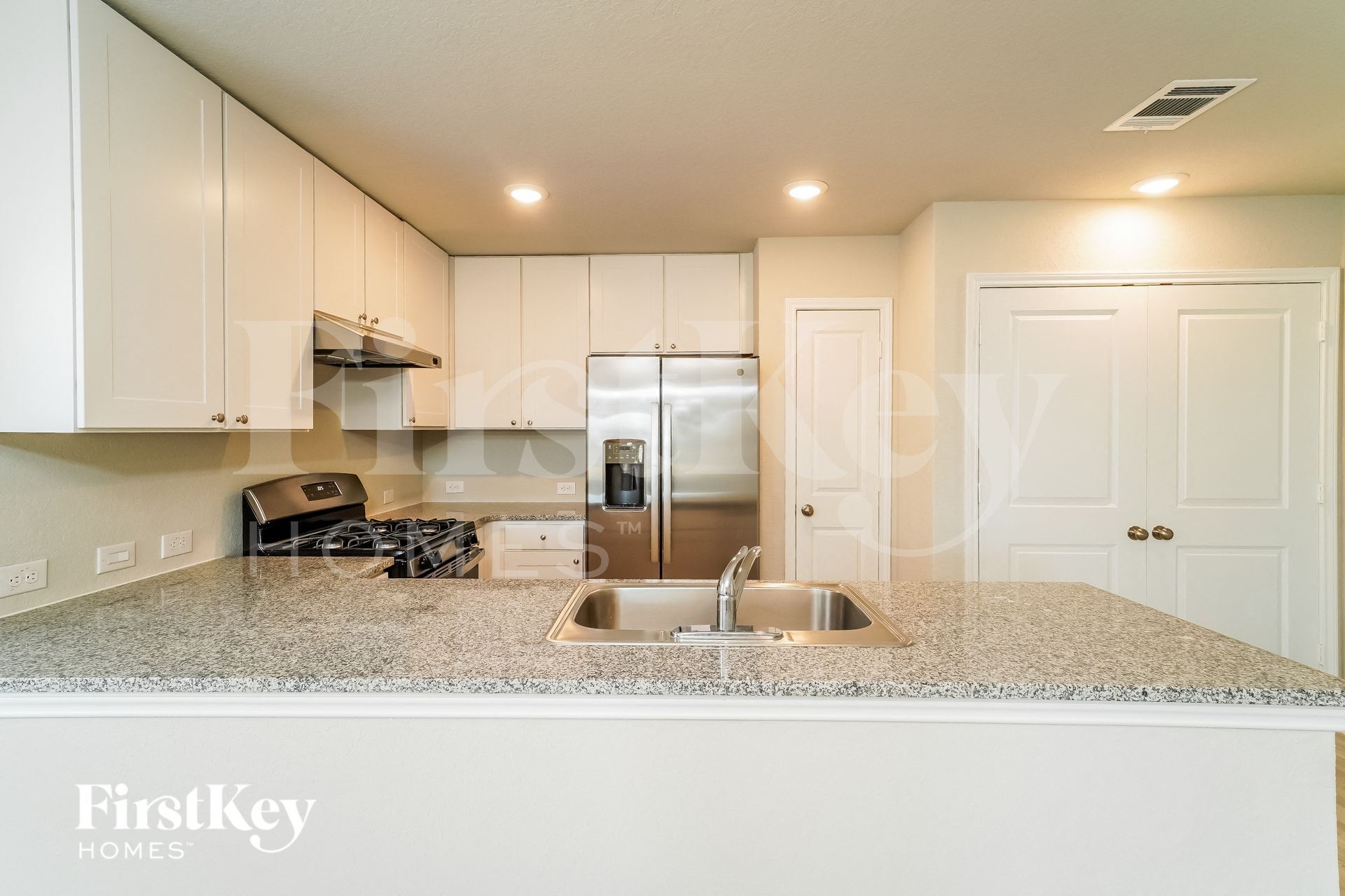 Building Photo - 10755 Prusiner Dr