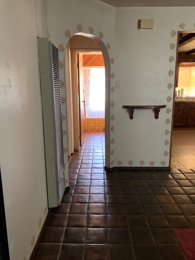 Building Photo - 7110 Celia Ave