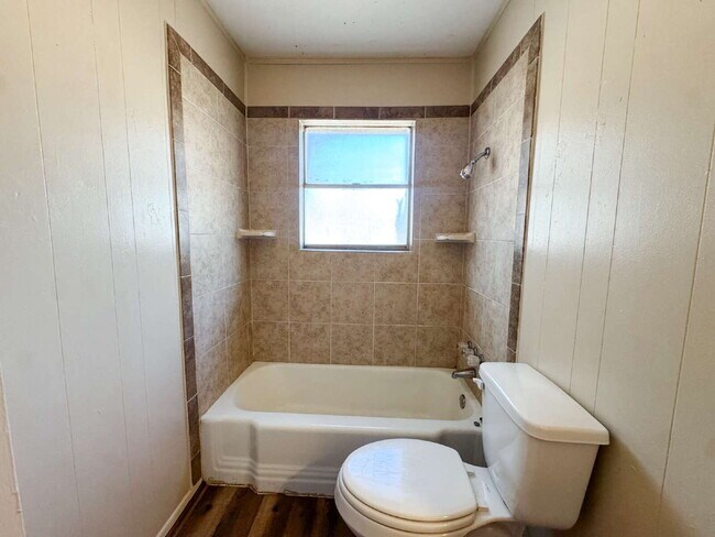 Building Photo - 3 Bedroom, 2 Bathroom Home in Kennedale