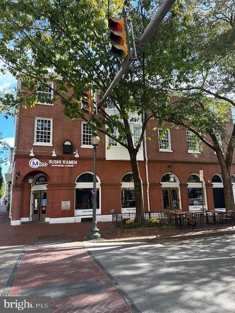 Building Photo - 2 W Gay St