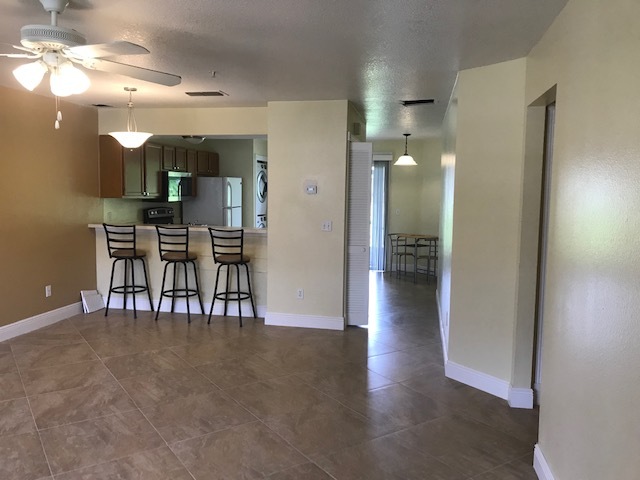 Living, Dining Room, Bar - 144 Reserve Cir