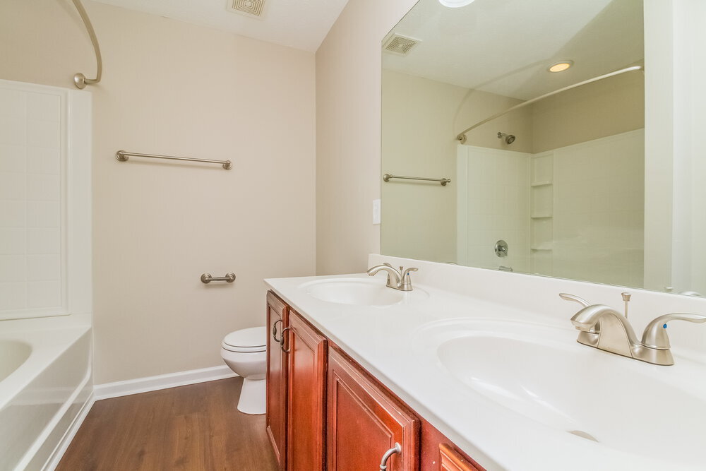 Building Photo - 640 Elderberry Way