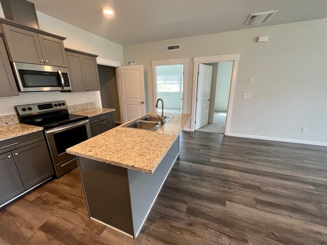 Building Photo - 199 Mellecker Way